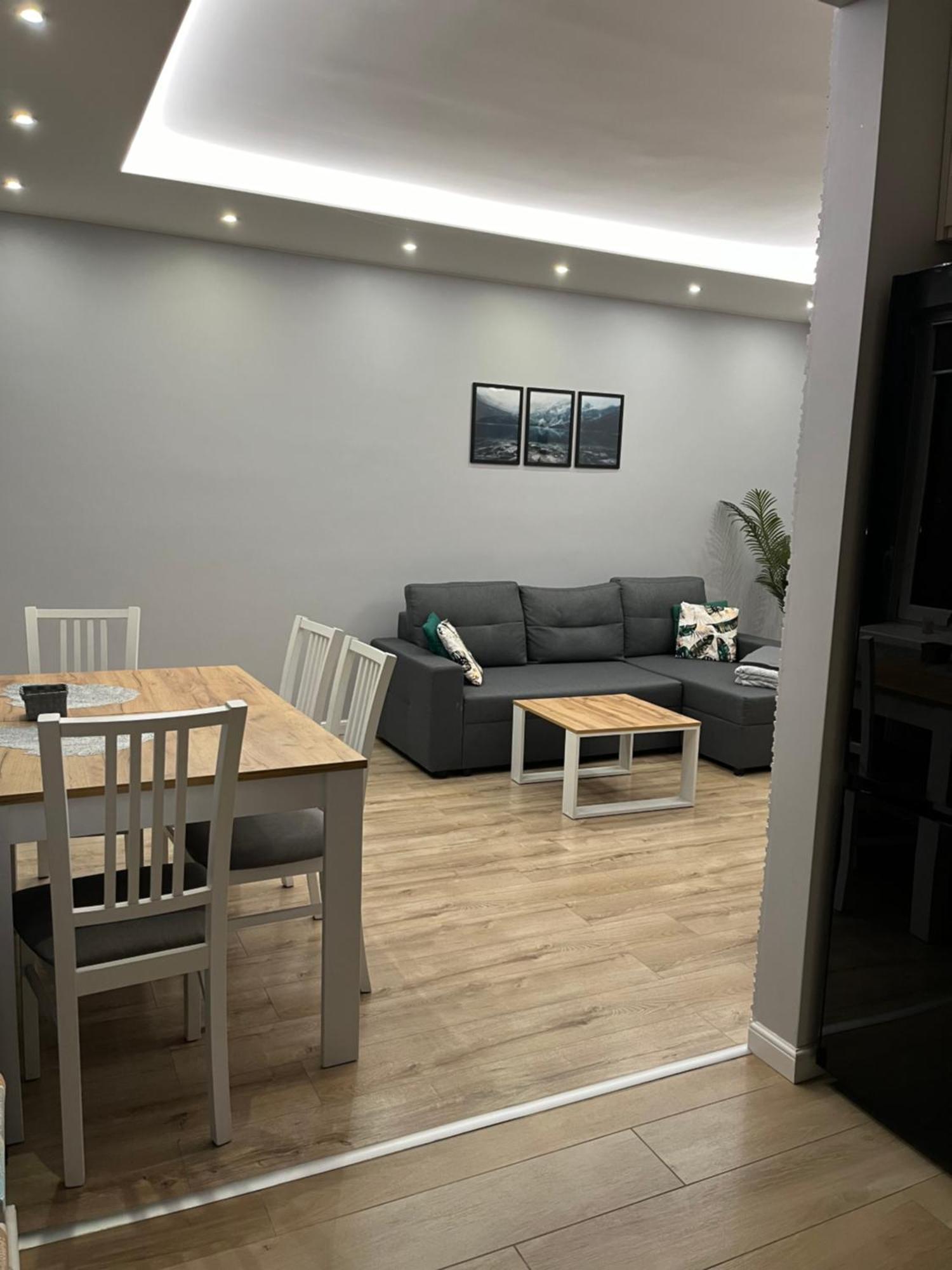 Nowoczesny Apartament Z Przestronna Lazienka Lejlighed Stalowa Wola Eksteriør billede